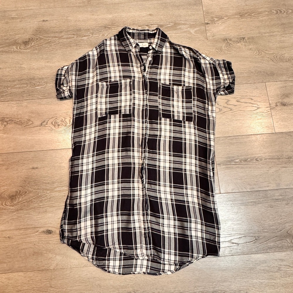 THREAD AND SUPPLY Black Button Down Plaid Short S… - image 1